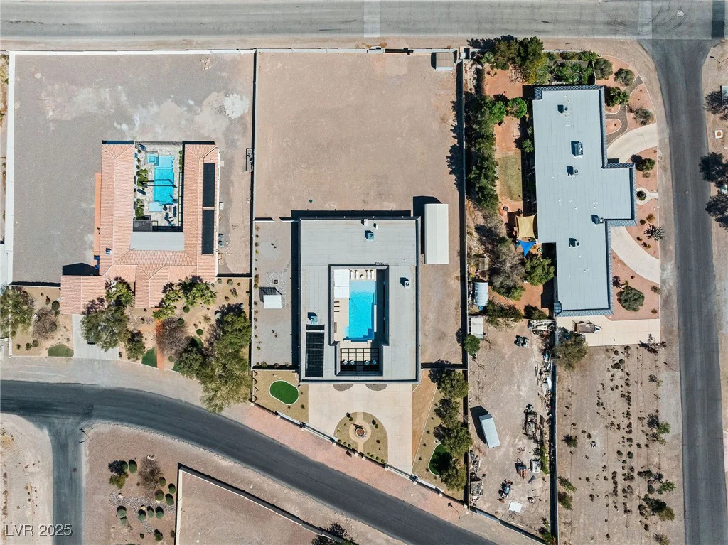 647 Foxhall Rd, Henderson, NV 89002