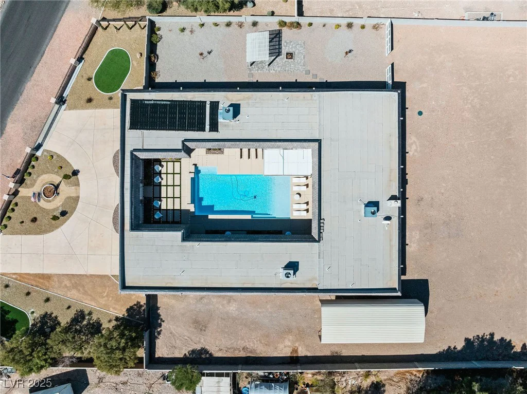 647 Foxhall Rd, Henderson, NV 89002