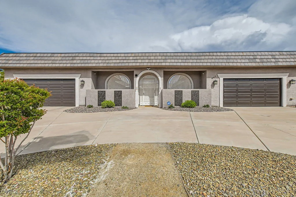 647 Foxhall Rd, Henderson, NV 89002