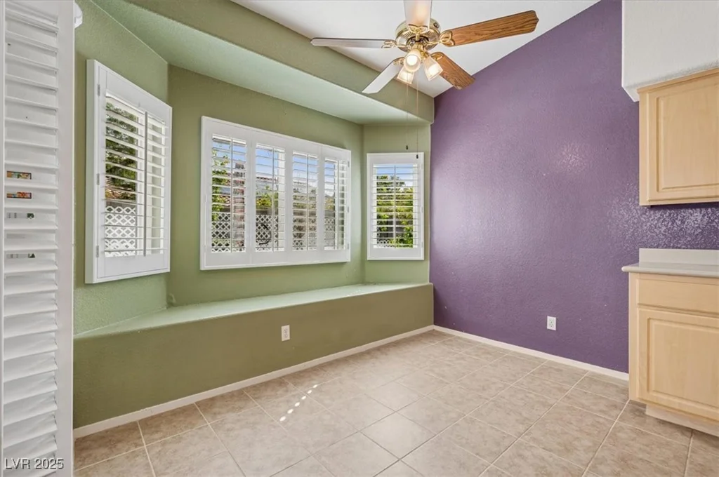 9211 Golden Feather, Las Vegas, NV 89147