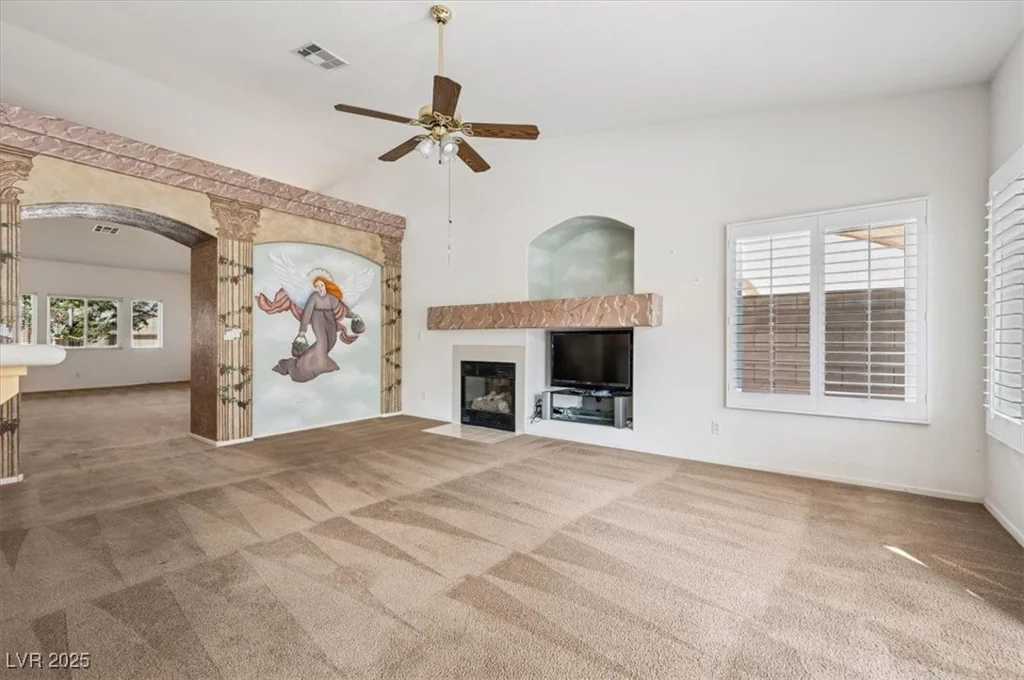 9211 Golden Feather, Las Vegas, NV 89147