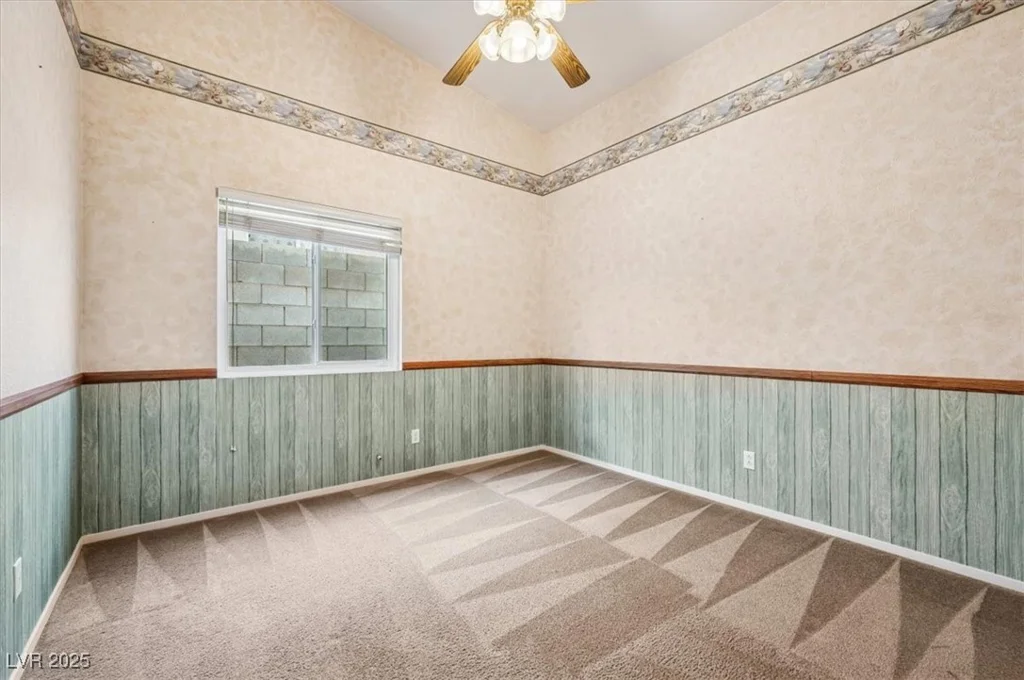9211 Golden Feather, Las Vegas, NV 89147