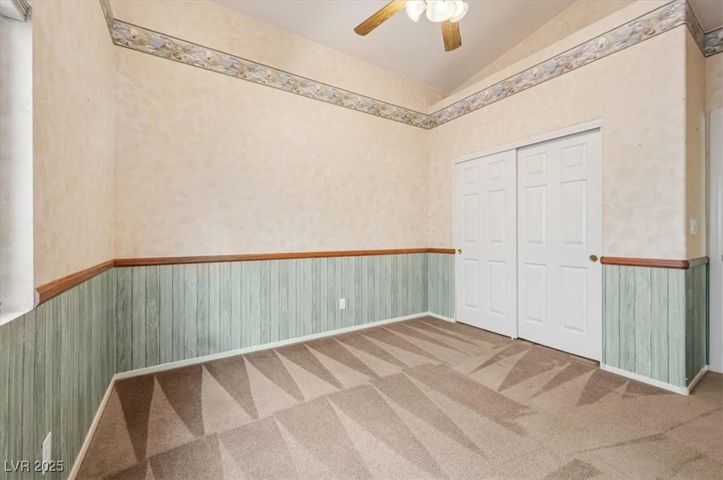 9211 Golden Feather, Las Vegas, NV 89147