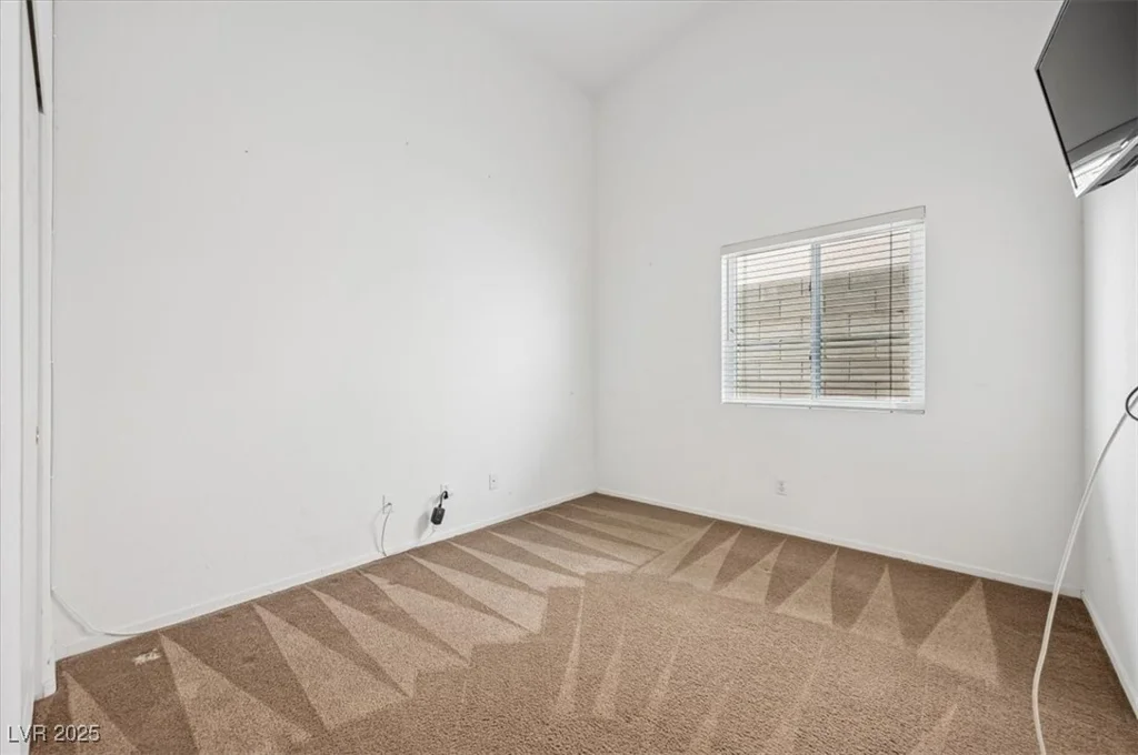 9211 Golden Feather, Las Vegas, NV 89147
