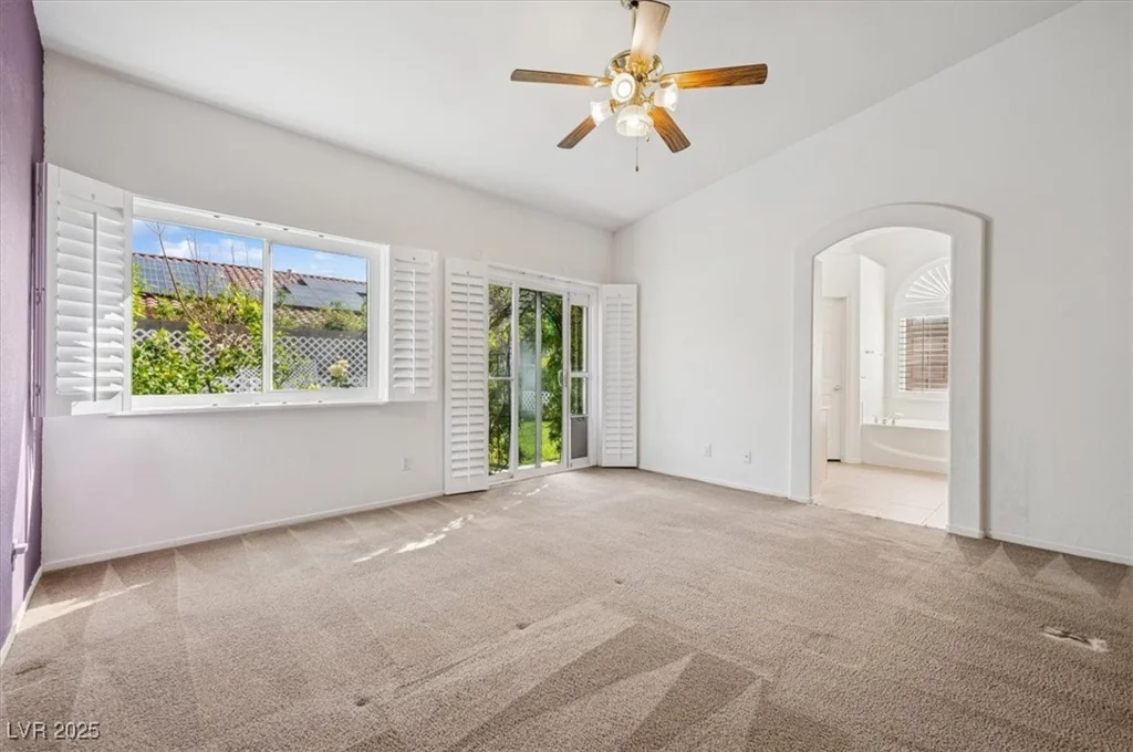 9211 Golden Feather, Las Vegas, NV 89147