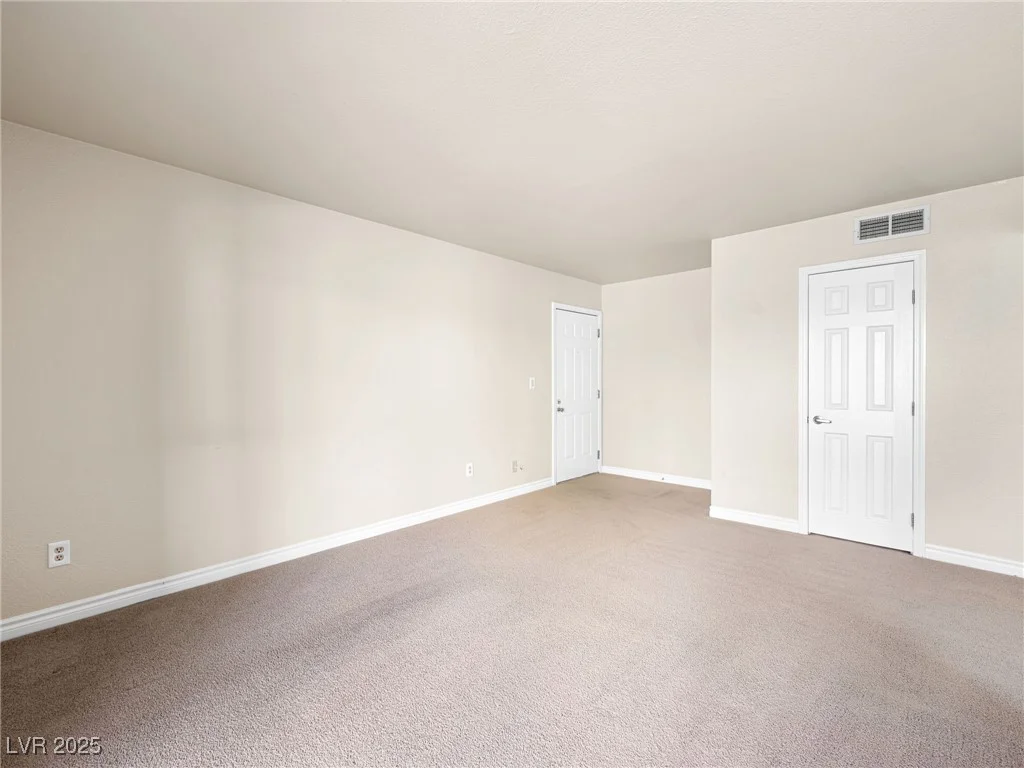 5339 Indian River, Las Vegas, NV 89103
