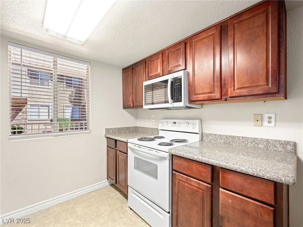 5339 Indian River, Las Vegas, NV 89103