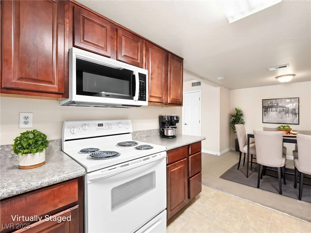 5339 Indian River, Las Vegas, NV 89103
