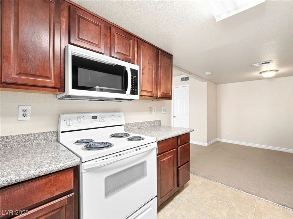 5339 Indian River, Las Vegas, NV 89103