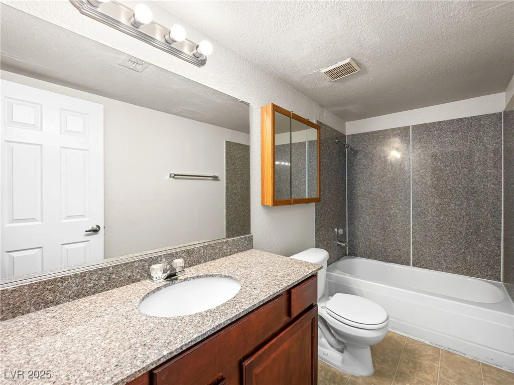 5339 Indian River, Las Vegas, NV 89103