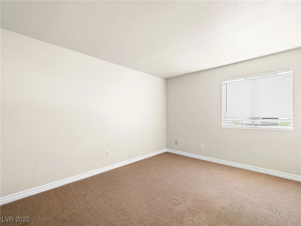 5339 Indian River, Las Vegas, NV 89103