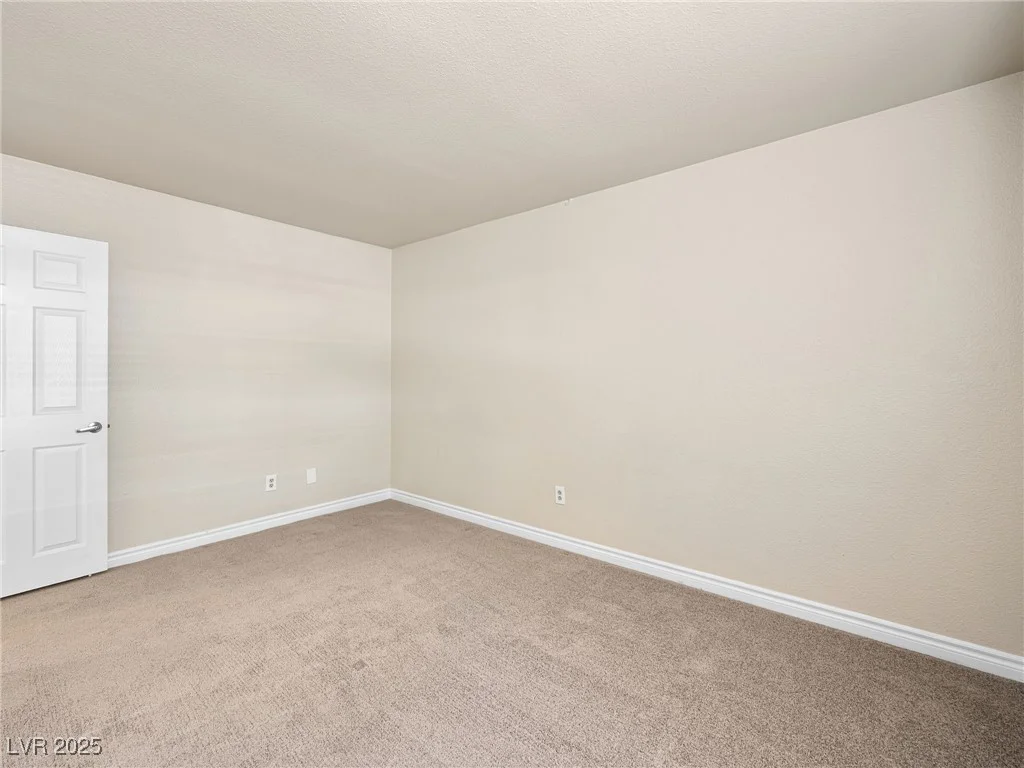 5339 Indian River, Las Vegas, NV 89103