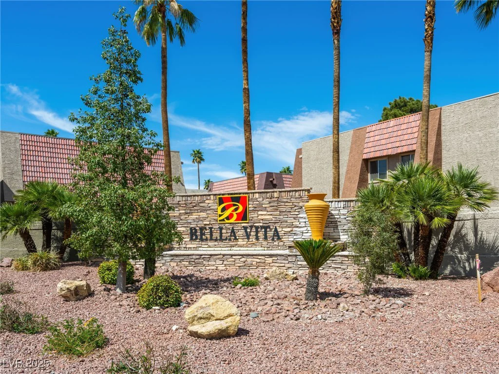 5339 Indian River, Las Vegas, NV 89103