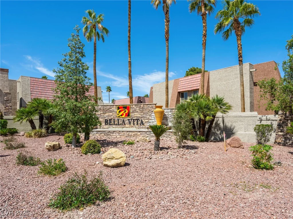 5339 Indian River, Las Vegas, NV 89103