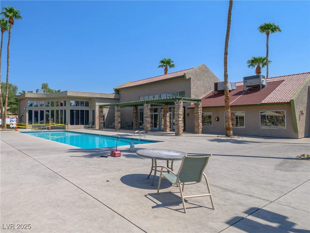 5339 Indian River, Las Vegas, NV 89103