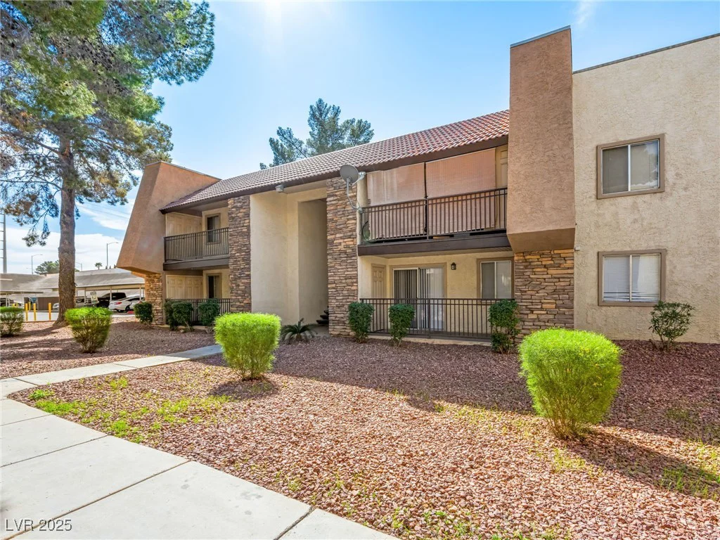 5339 Indian River, Las Vegas, NV 89103