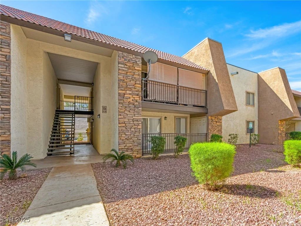 5339 Indian River, Las Vegas, NV 89103