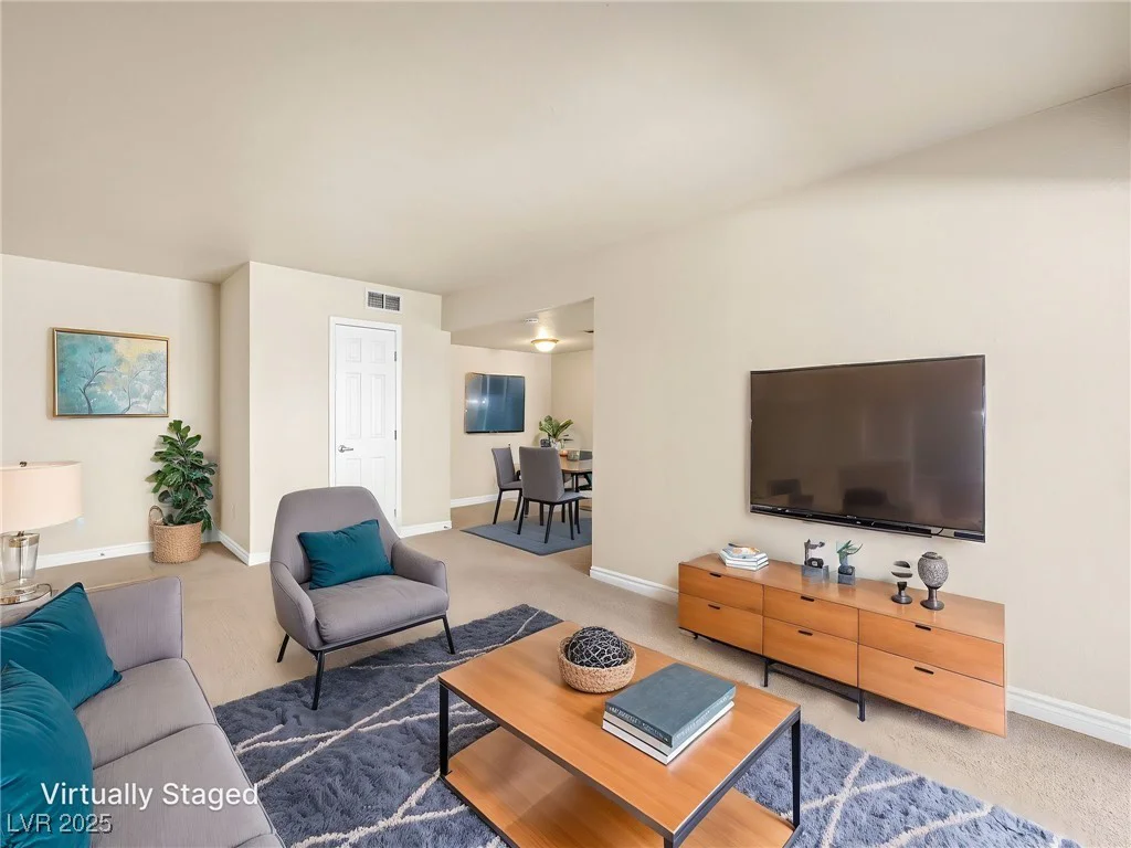 5339 Indian River, Las Vegas, NV 89103