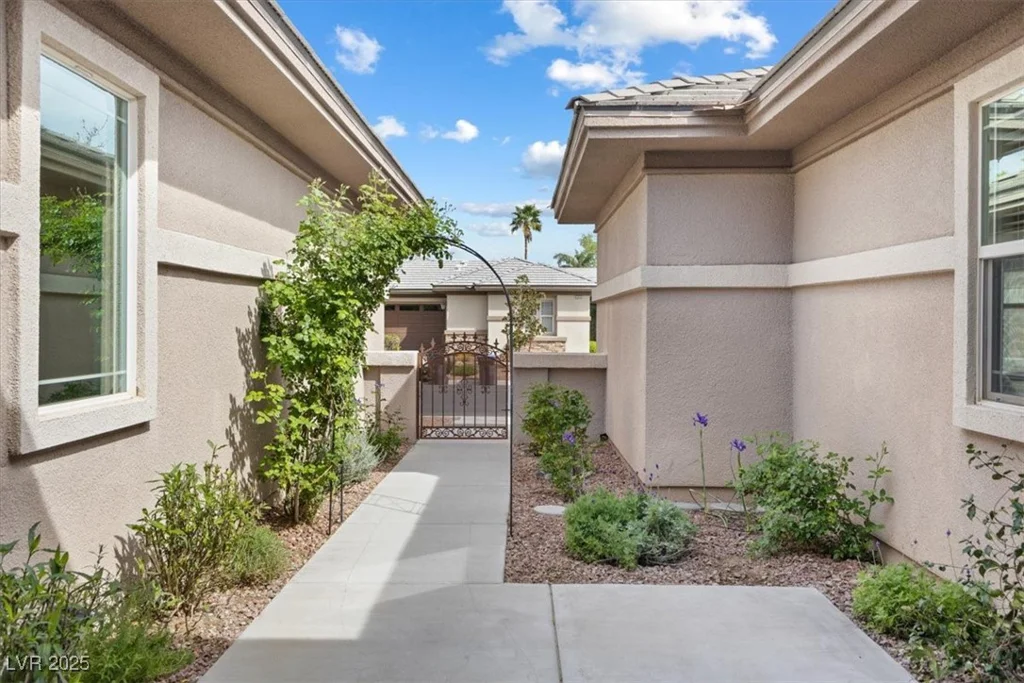 6895 Kelp Ledge, Las Vegas, NV 89131