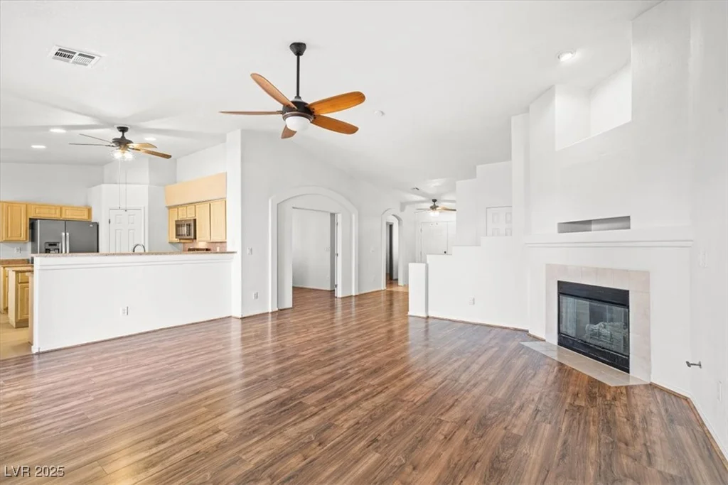 7033 Red Tide, Las Vegas, NV 89131