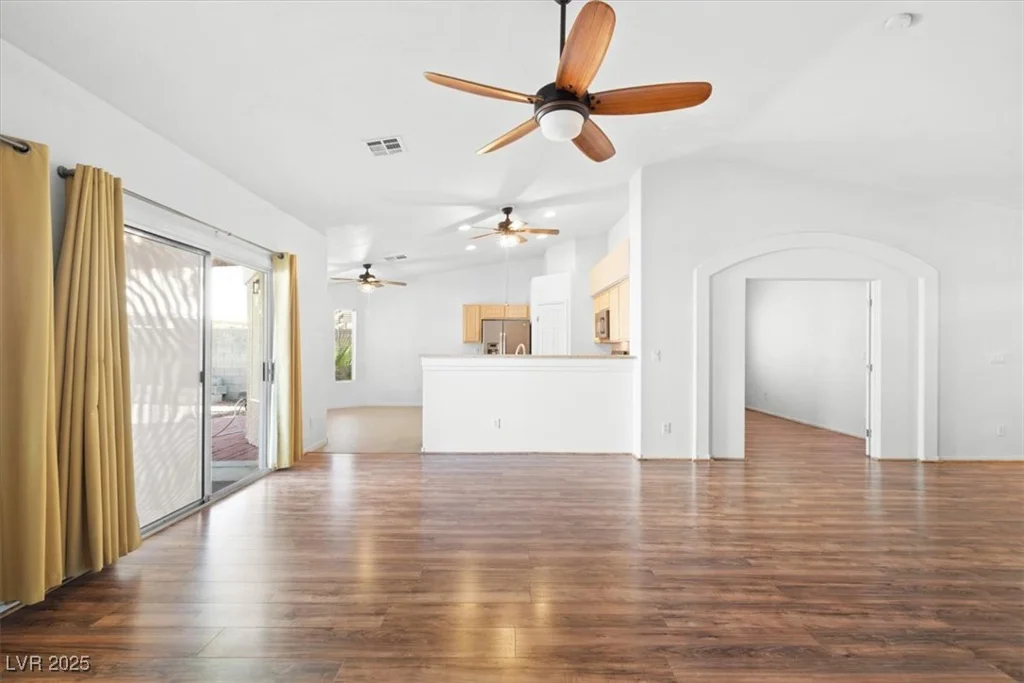 7033 Red Tide, Las Vegas, NV 89131