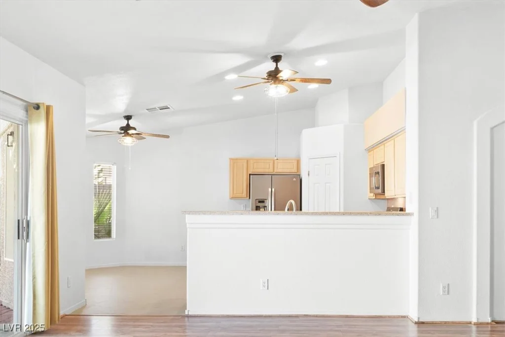 7033 Red Tide, Las Vegas, NV 89131