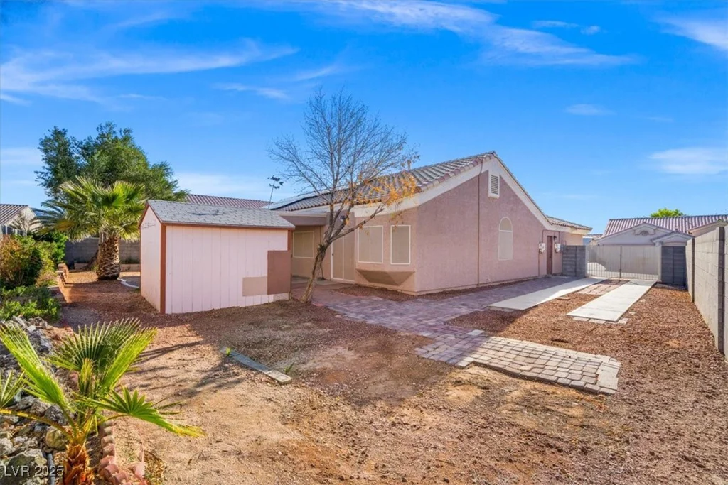 7033 Red Tide, Las Vegas, NV 89131