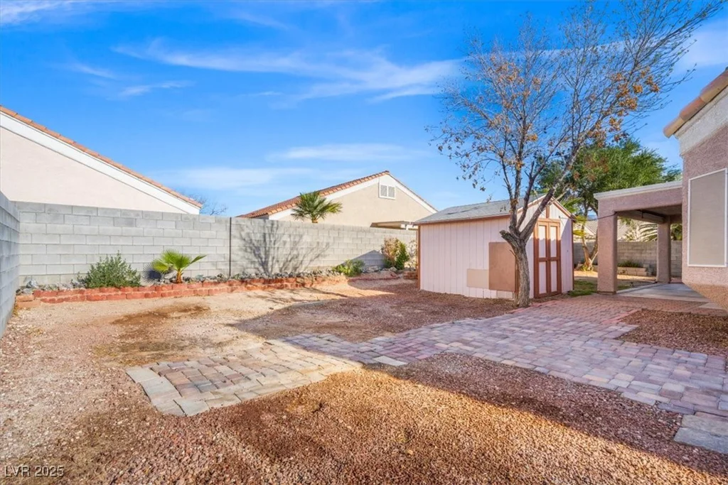 7033 Red Tide, Las Vegas, NV 89131