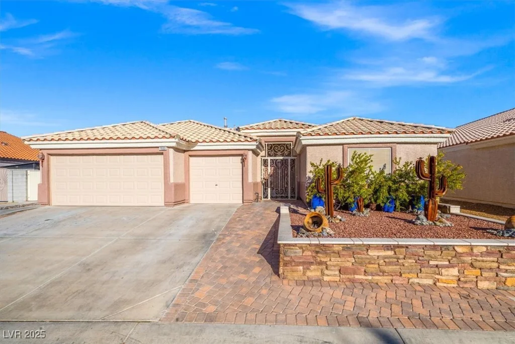 7033 Red Tide, Las Vegas, NV 89131