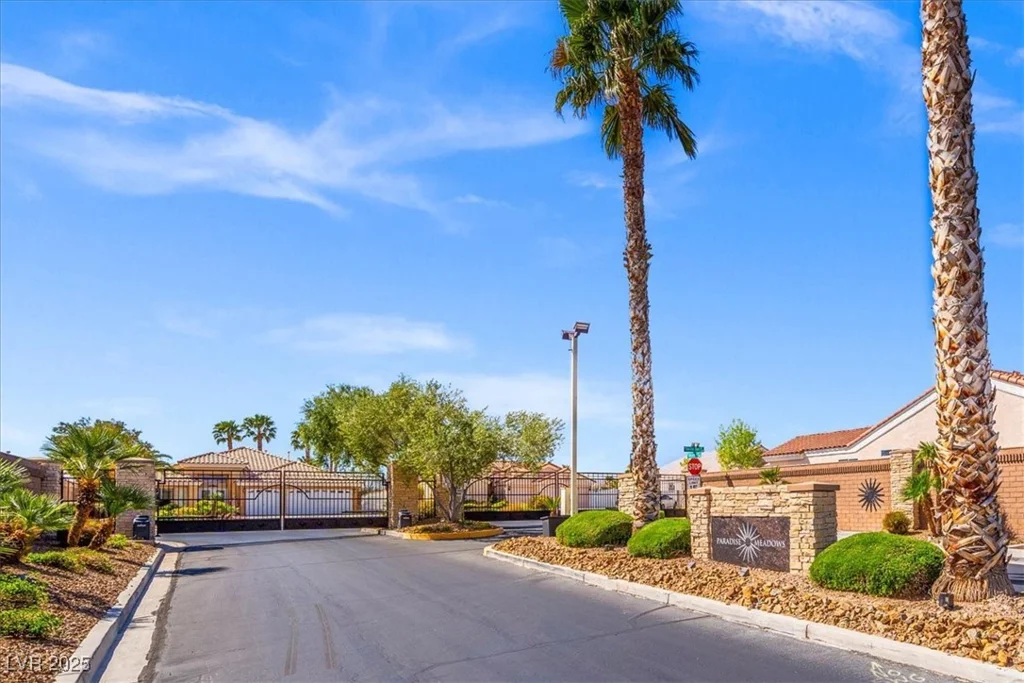7033 Red Tide, Las Vegas, NV 89131