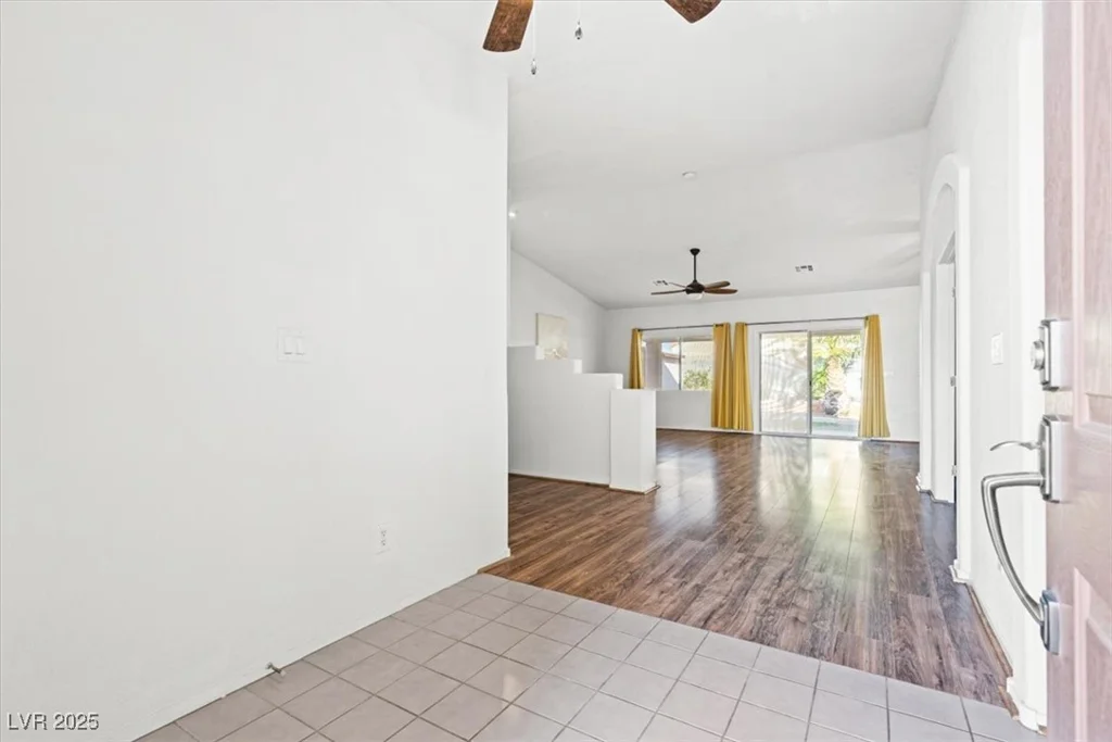 7033 Red Tide, Las Vegas, NV 89131