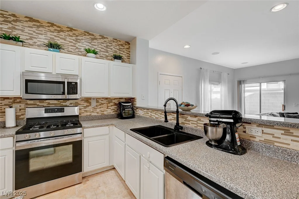 6404 Extreme Shear, Henderson, NV 89011