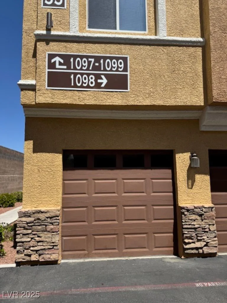9303 Gilcrease, Las Vegas, NV 89149