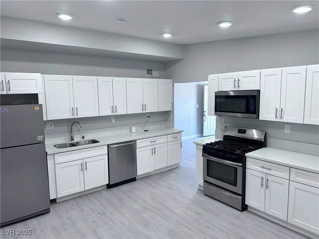 2990 La CANADA, Las Vegas, NV 89169