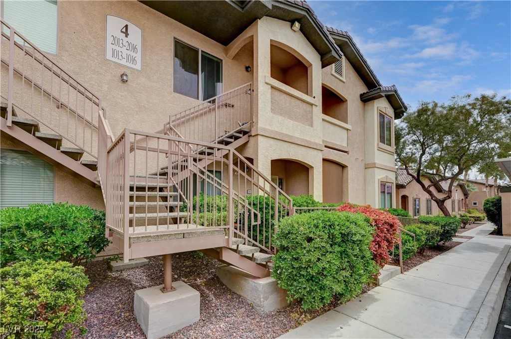 8985 Durango, Las Vegas, NV 89113
