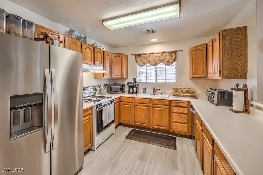1375 Hacienda, Las Vegas, NV 89119