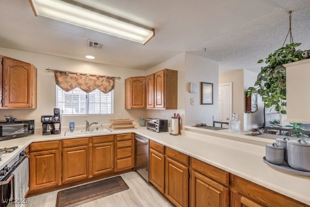 1375 Hacienda, Las Vegas, NV 89119