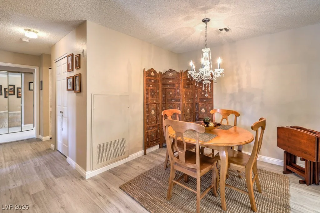 1375 Hacienda, Las Vegas, NV 89119