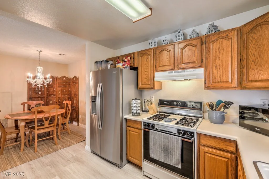 1375 Hacienda, Las Vegas, NV 89119