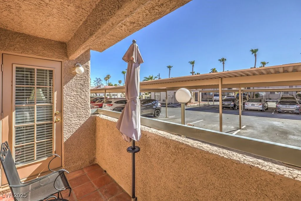 1375 Hacienda, Las Vegas, NV 89119