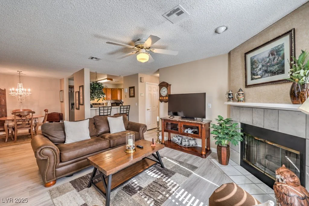 1375 Hacienda, Las Vegas, NV 89119