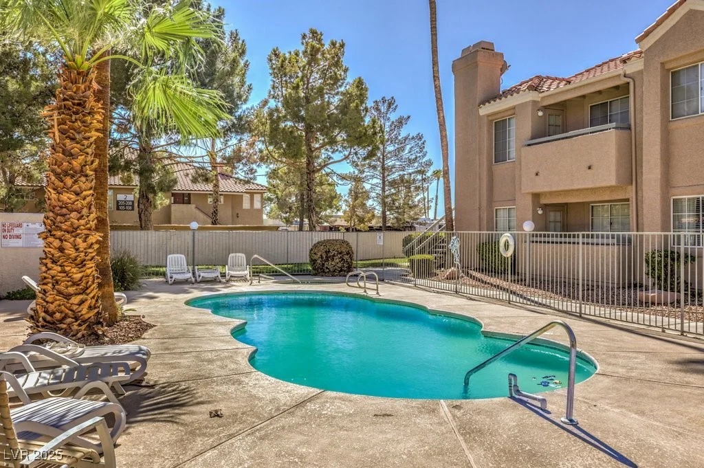 1375 Hacienda, Las Vegas, NV 89119