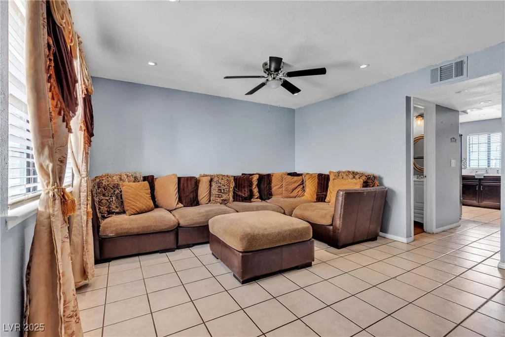 7030 Burcot, Las Vegas, NV 89156