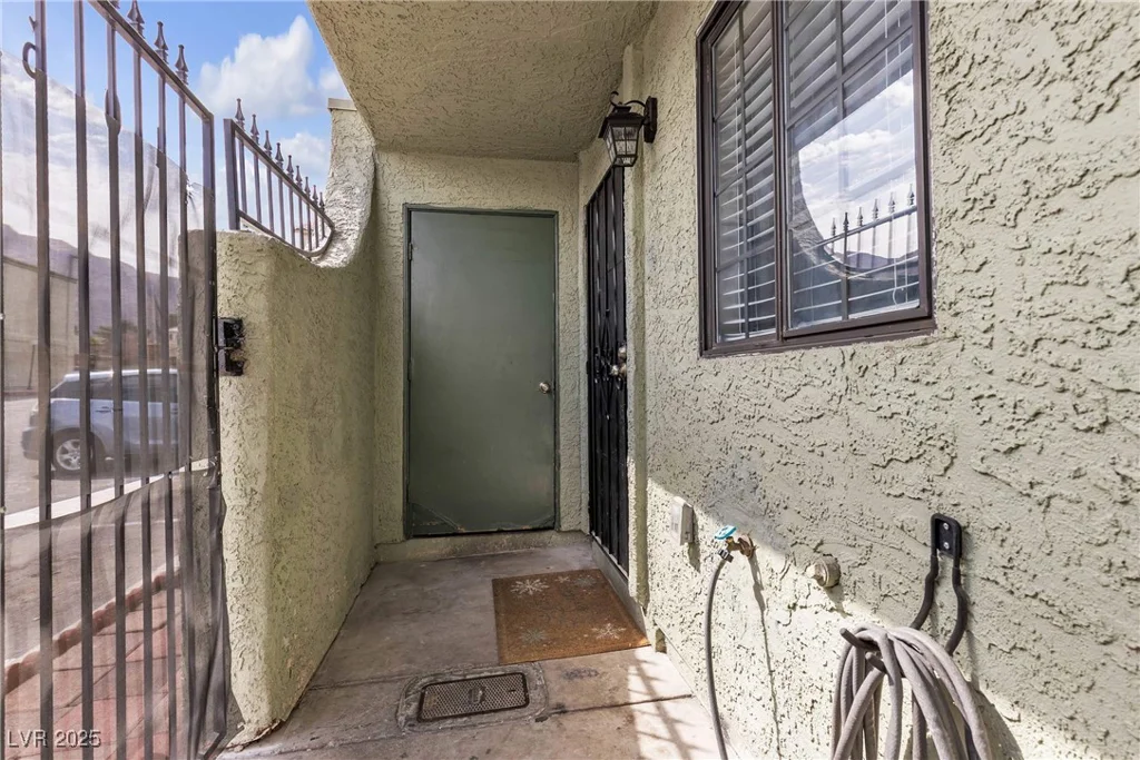 7030 Burcot, Las Vegas, NV 89156