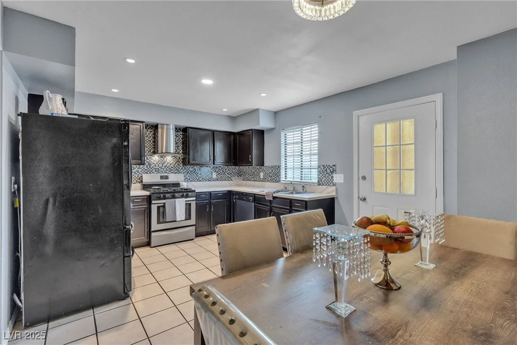 7030 Burcot, Las Vegas, NV 89156