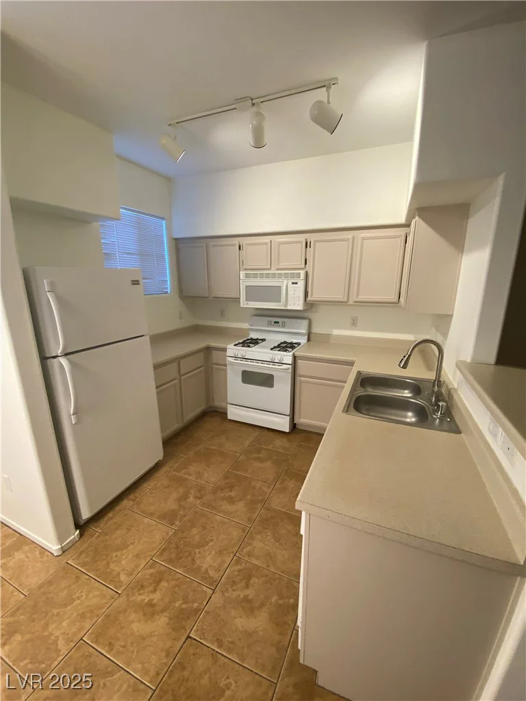 9050 Warm Springs, Las Vegas, NV 89148