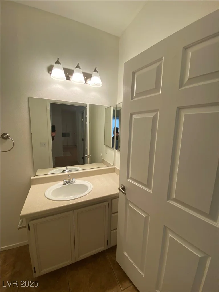 9050 Warm Springs, Las Vegas, NV 89148