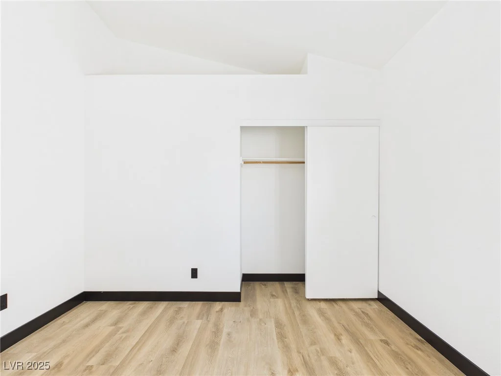 566 Searchlight, Las Vegas, NV 89110