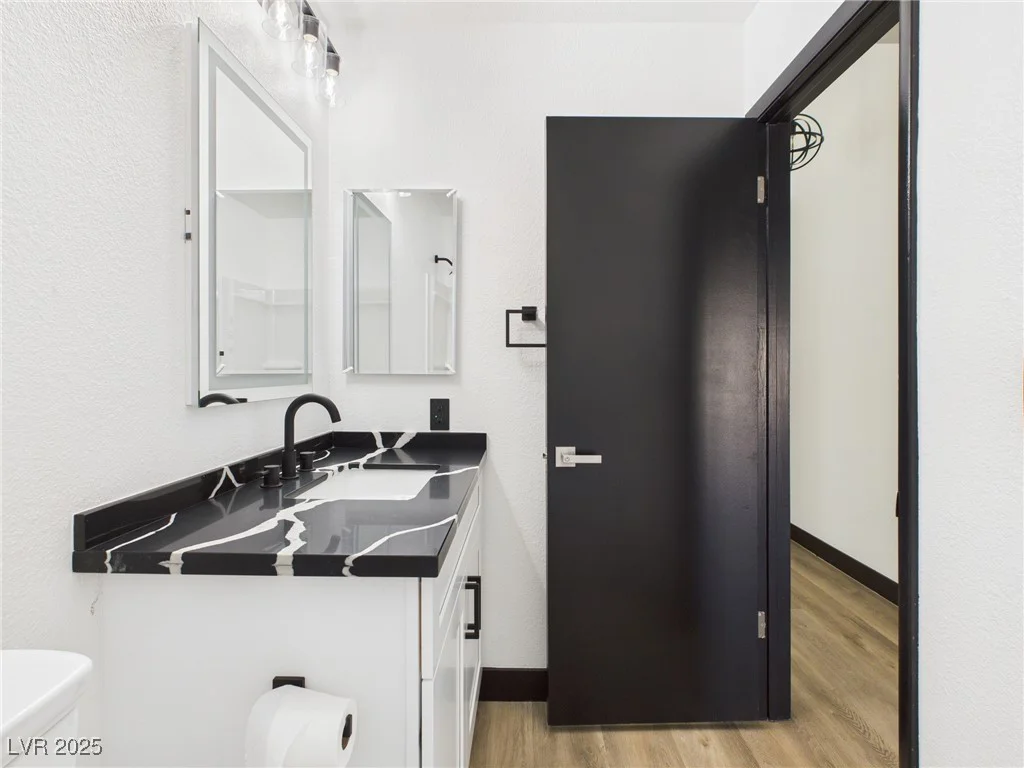 566 Searchlight, Las Vegas, NV 89110