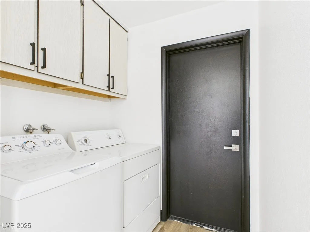 566 Searchlight, Las Vegas, NV 89110